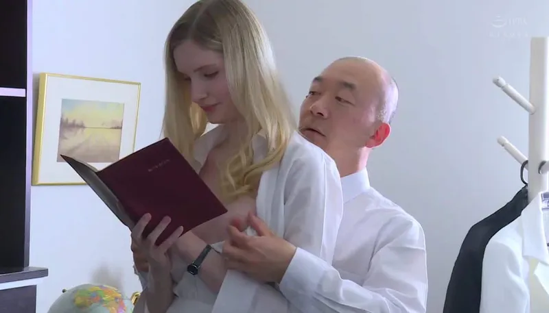 Vợ chấp nhận làm em ghệ cho đối tác của gã chồng để trả nợ